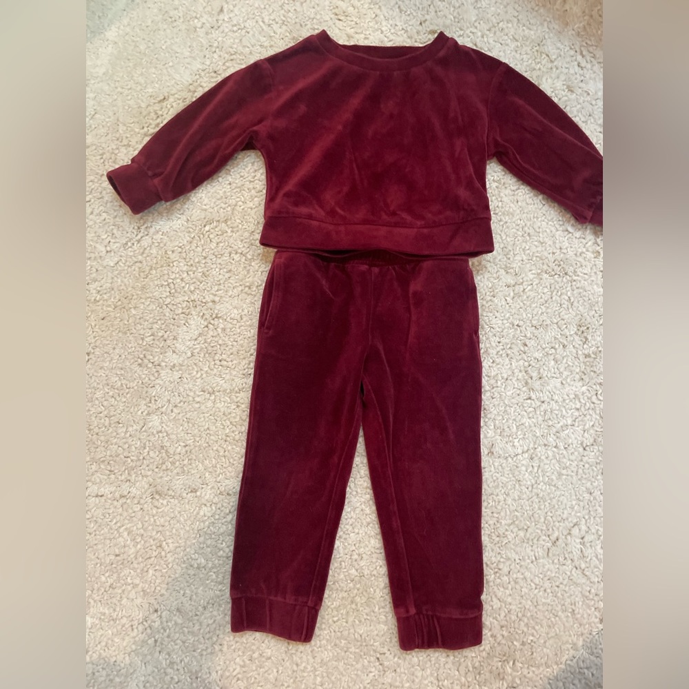 Cat and Jack velour sweatsuit, matching set. 2T in maroon.